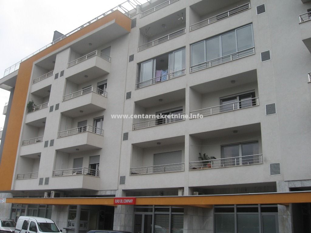 Prodaja, penthouse 320m2, Pobrezje, Podgorica