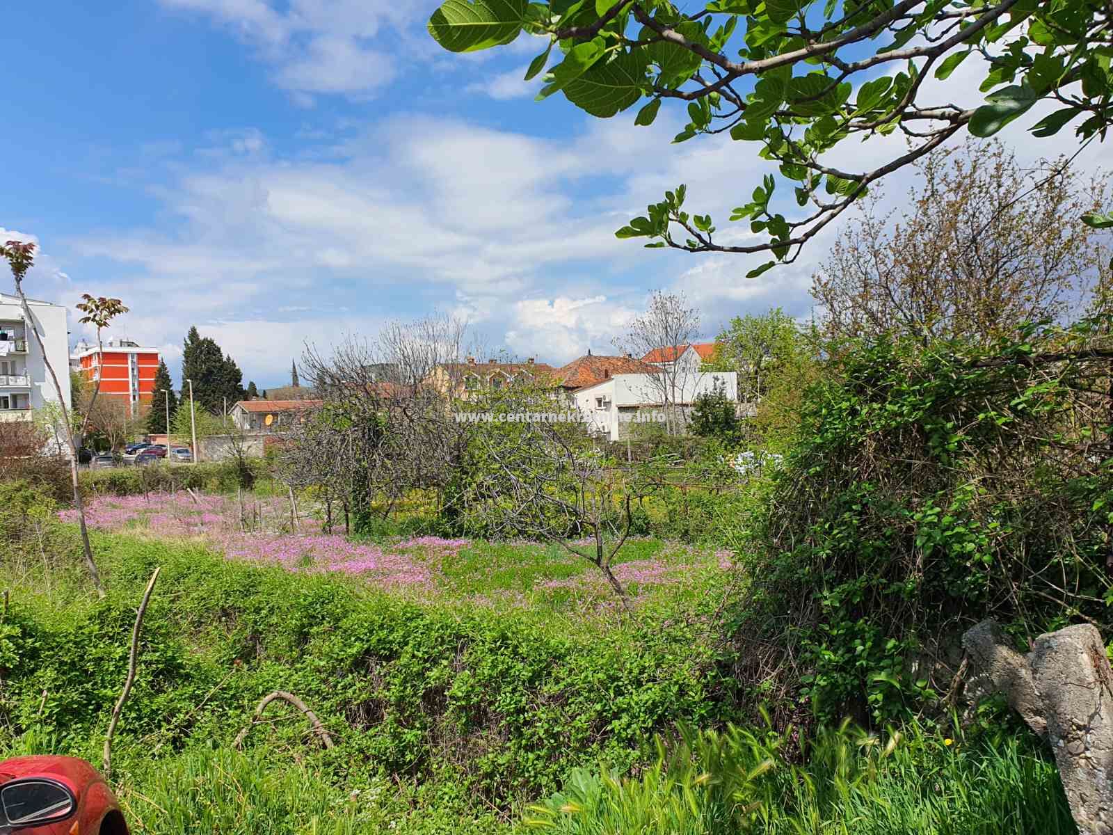 For sale, plot of land 933m2, Drac, Podgorica