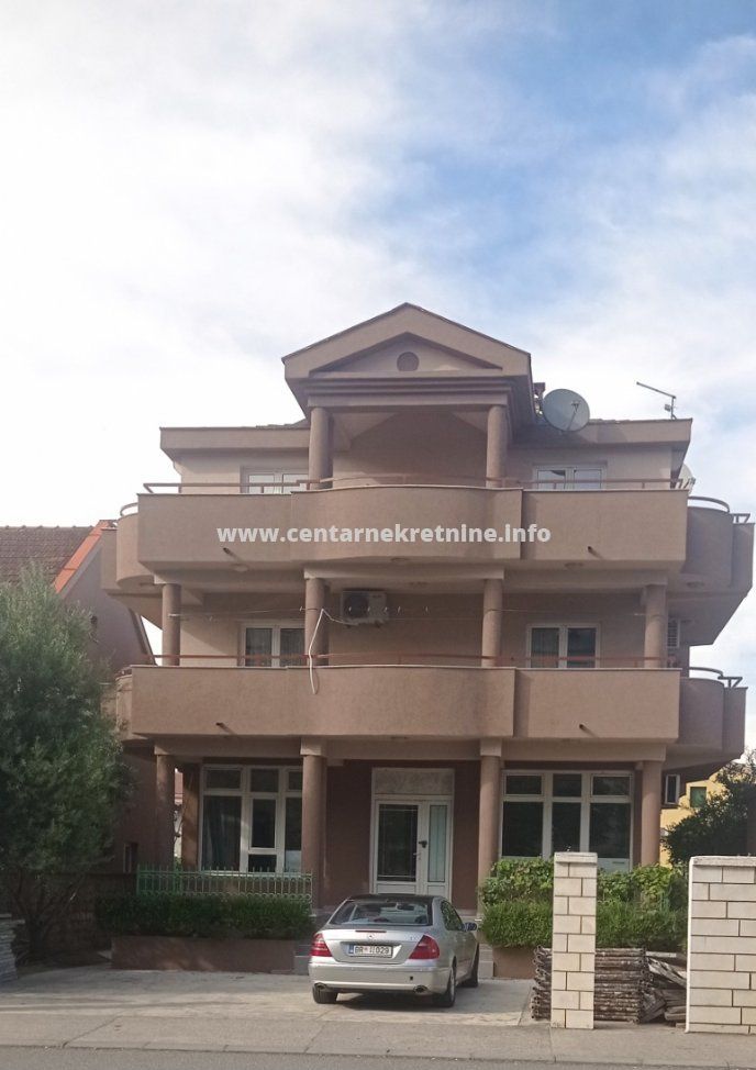 For sale, house 574m2, Stari aerodrom, Podgorica