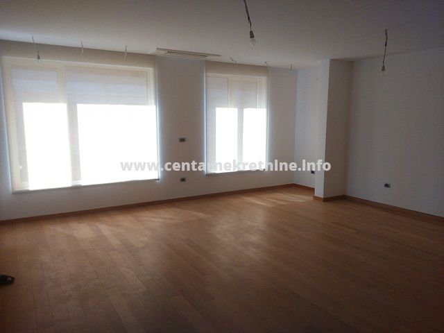 For rent, luxury three bedroom apartment 119m2, Center, Podgorica