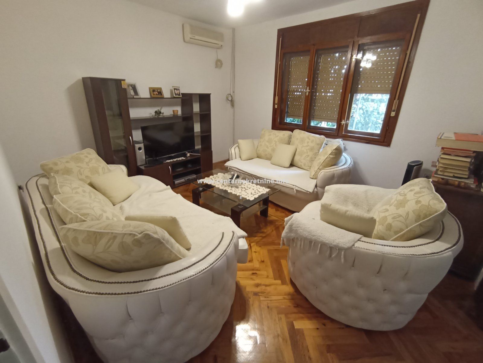 Izdavanje, trosoban stan u kuci 80m2, Murtovina, Podgorica