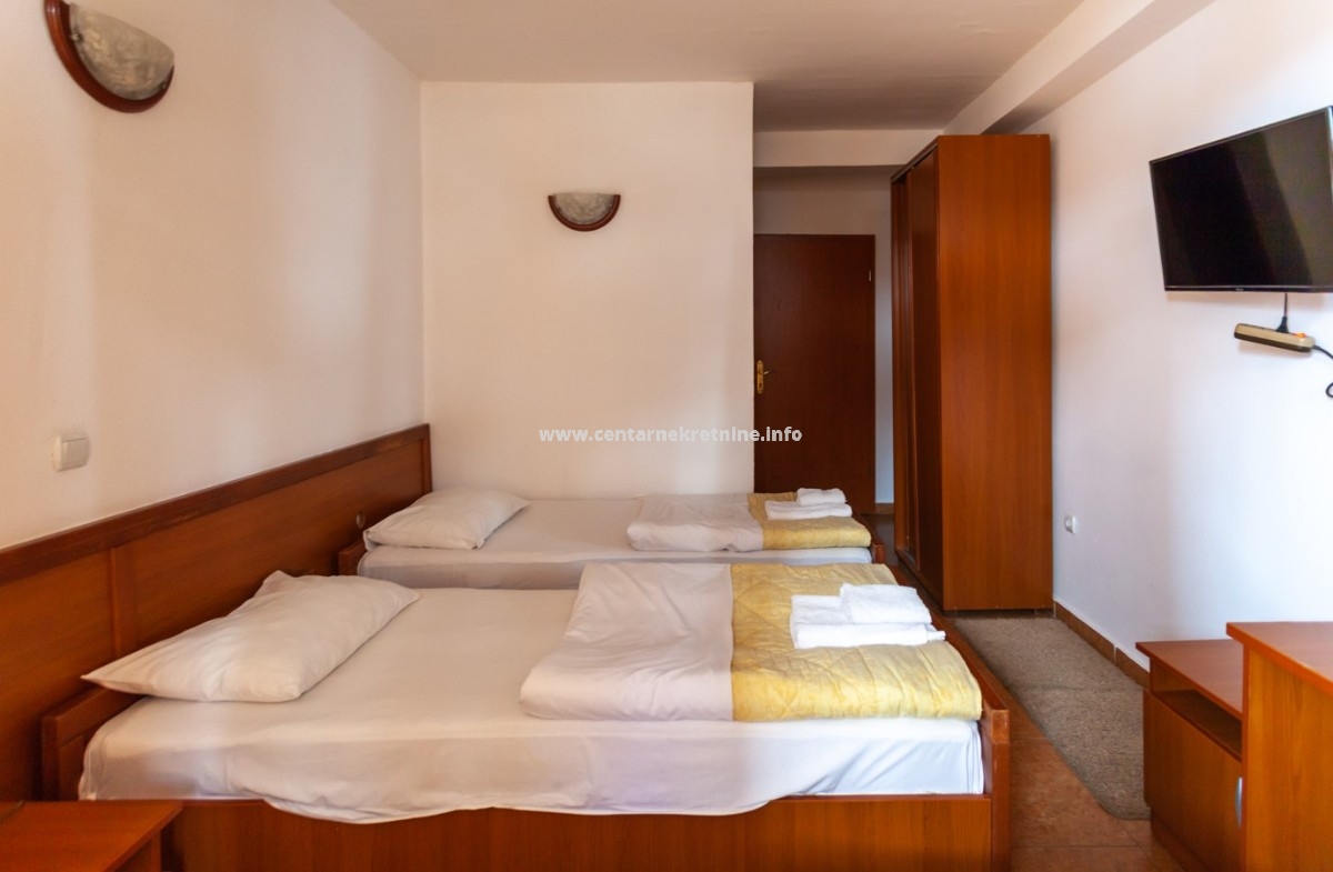 Prodaja, hotel 314m2, Ulcinj