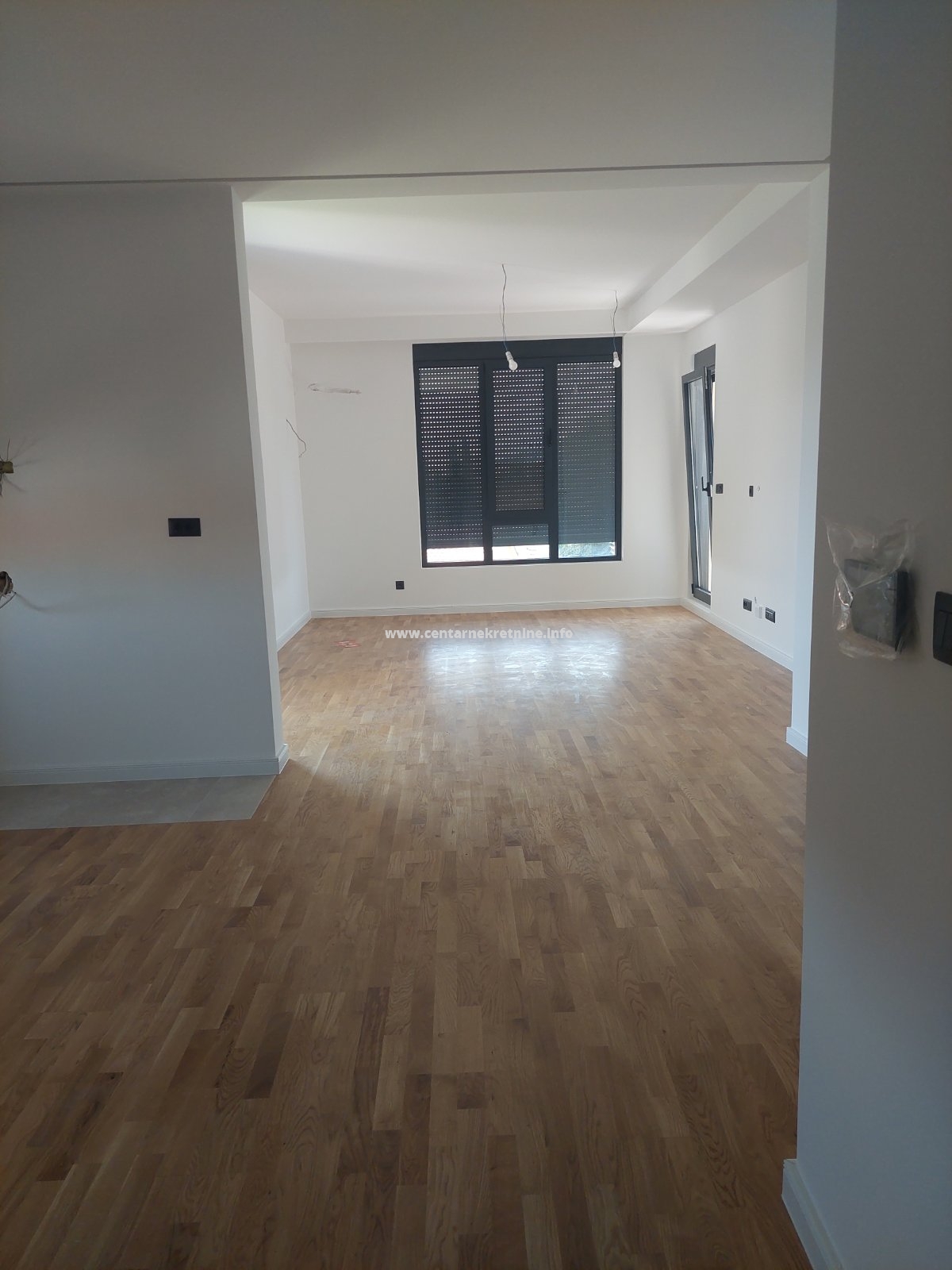 Izdavanje, poslovni prostor 83m2, City kvart, Podgorica