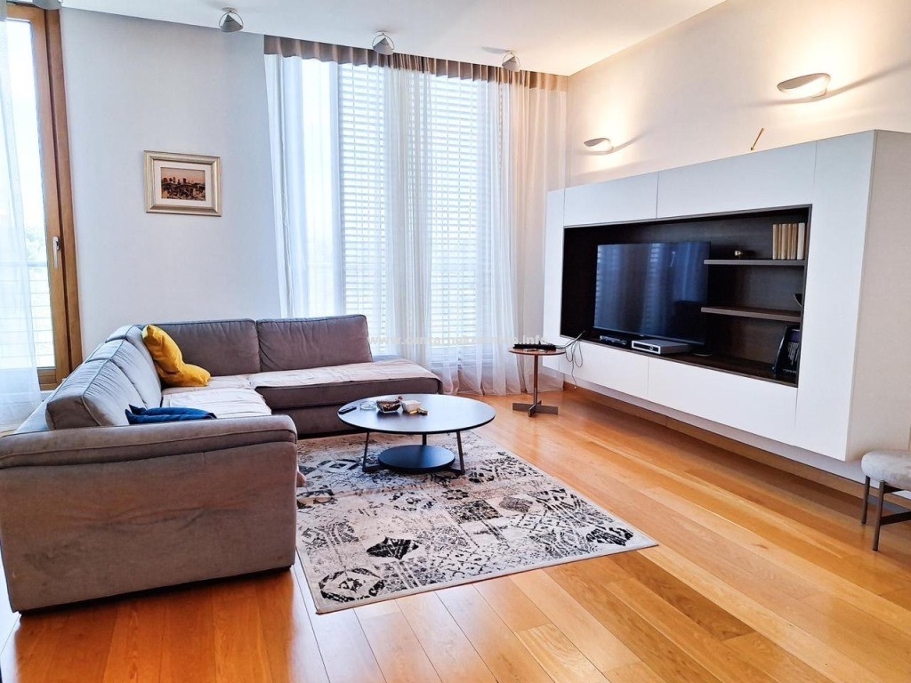For rent, exclusive two bedroom apartment 100m2, Capital Plaza, Preko Morace, Podgorica