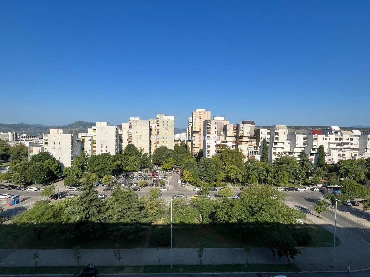 For sale, four bedroom apartment 122m2, Preko Morace, Podgorica