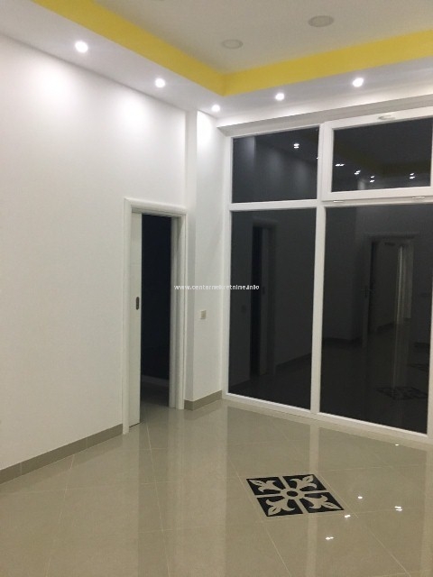 Izdavanje, poslovni prostor 55m2, Centar, Podgorica 