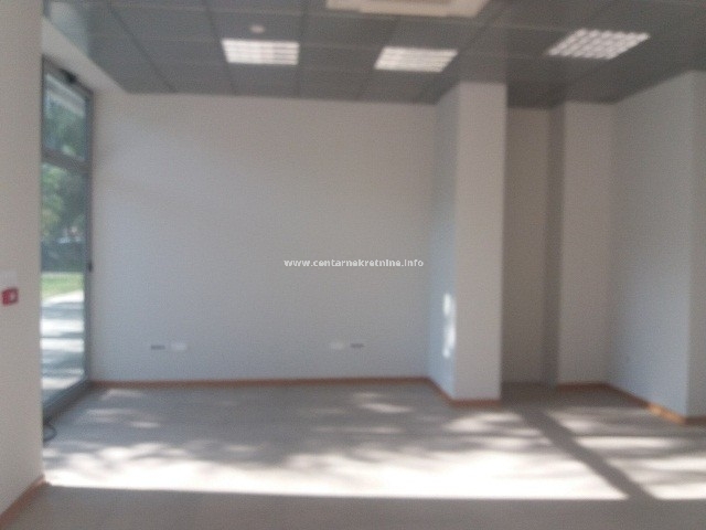 Izdavanje, poslovni prostor 120m2, Preko Morace, Podgorica