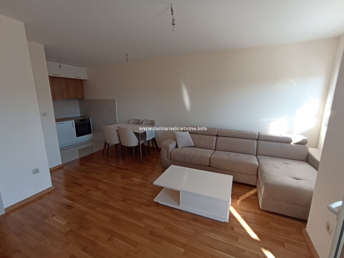 Izdavanje, trosoban stan 70m2, Zagoric, Podgorica