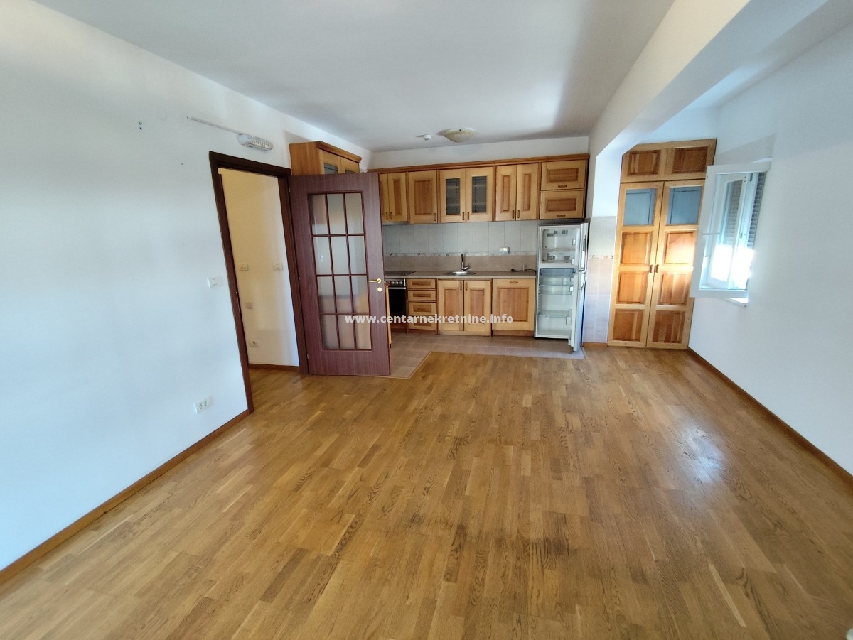 Izdavanje, dvosoban stan 65m2, City kvart, Podgorica